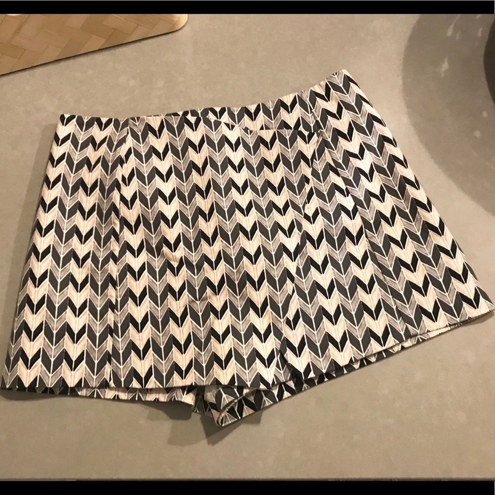 ❄️ 3/$20 ❄️ Topshop Skort Shorts Sz 6 US!